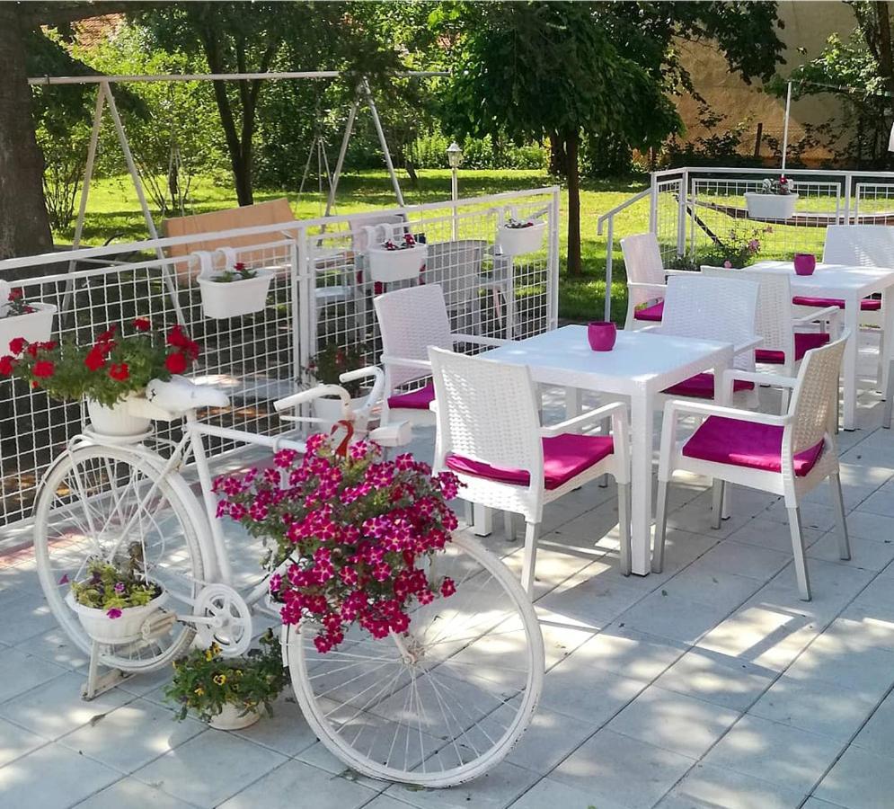 Maslina Rooms Smederevo Esterno foto