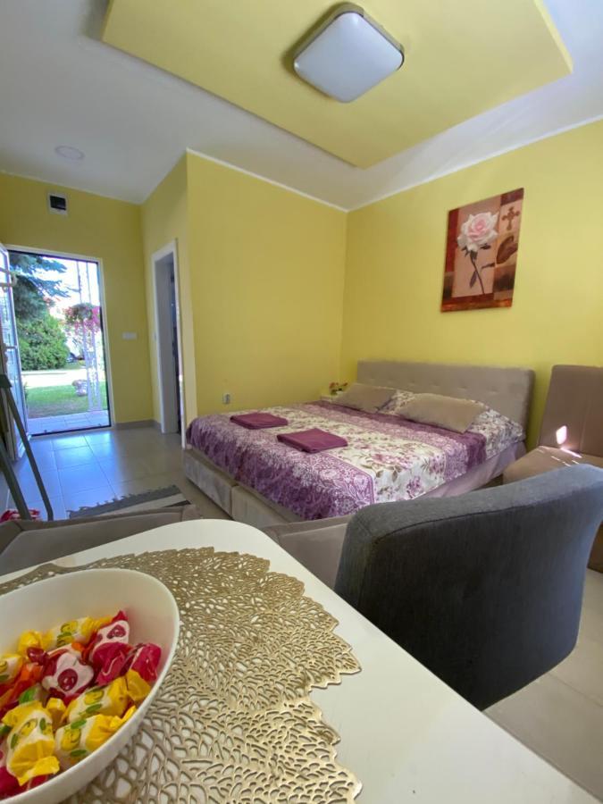 Maslina Rooms Smederevo Esterno foto